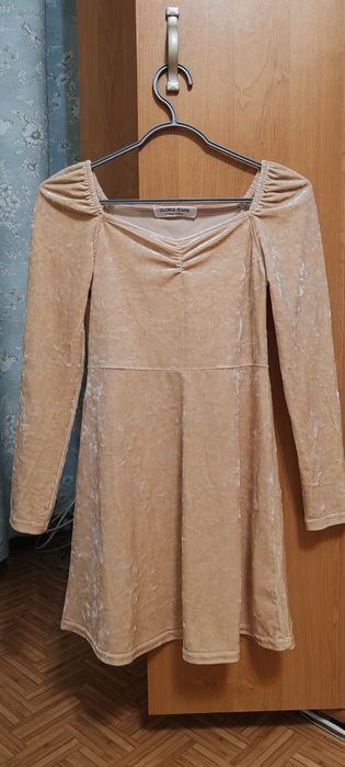 Платья  подростковые праздничные