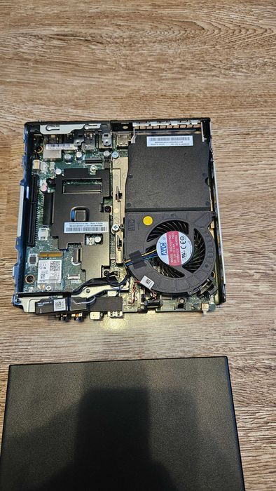 Lenovo ThinkCentre M720q Tiny i5-9600T 16GB DDR4 Win11