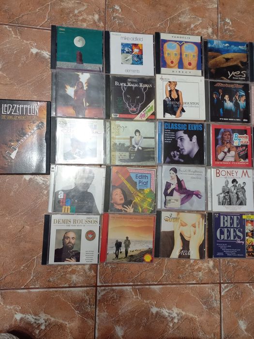 VANGELIS,Mike Oldfield,Status Quo,Santana,BEE GEES,Ruleta Canada