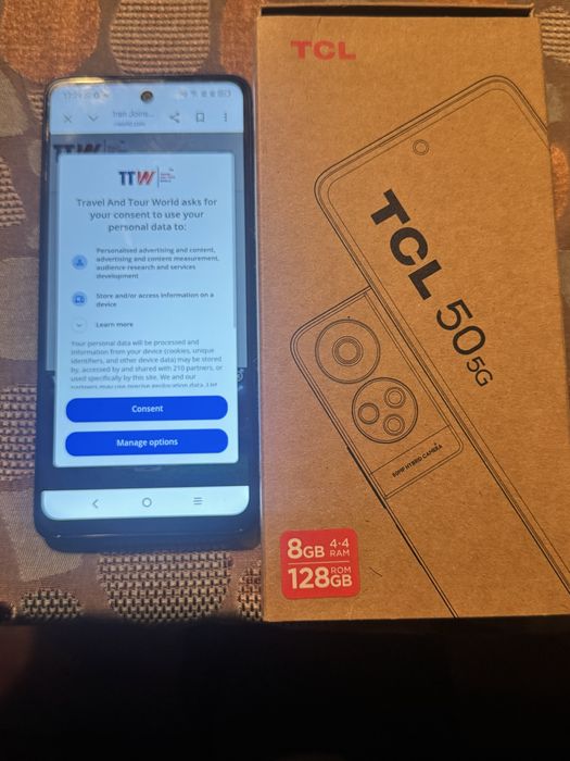 TCL 50  128 gb 8 gb ram
