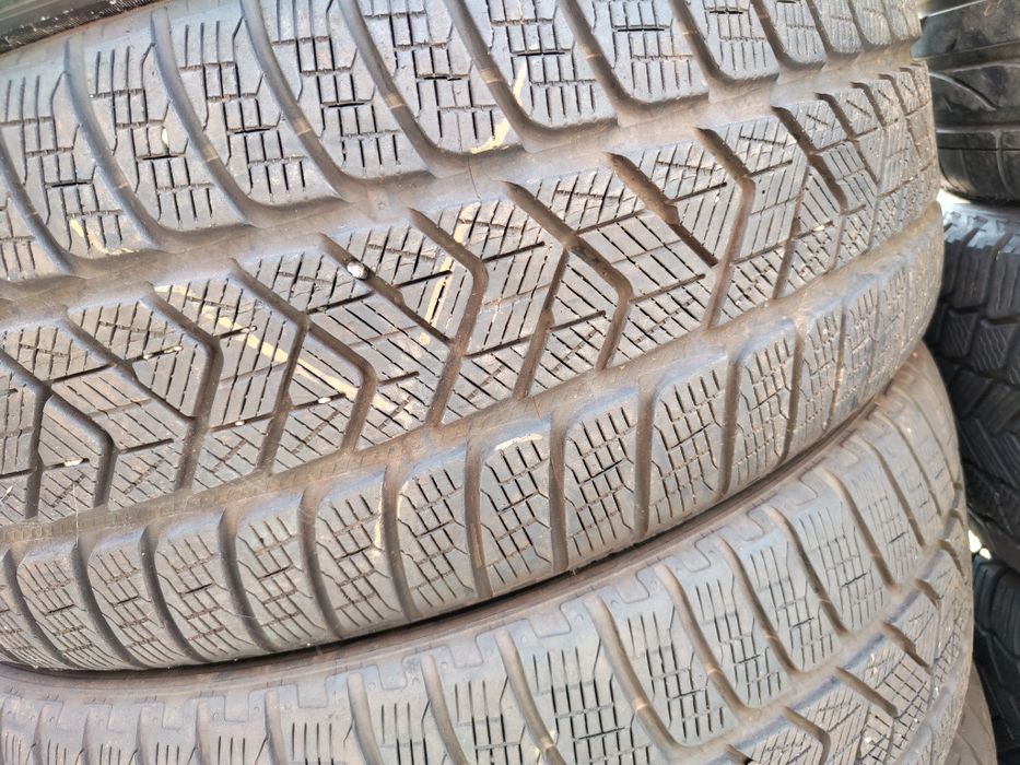 2 бр зимни 255/50/19 Pirelli