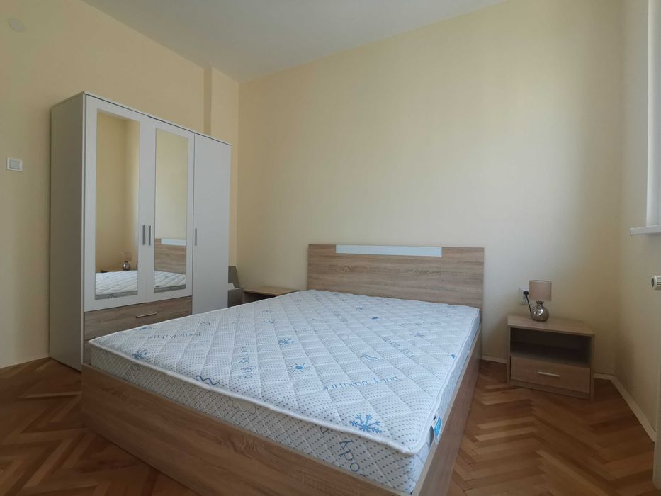 Дава се под наем Двустаен апартамент в София, Света Троица - 75 кв.м за 433.5 € - Снимка #4