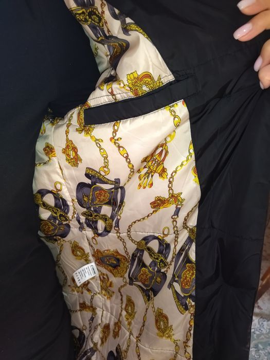 Продам пуховик женский.