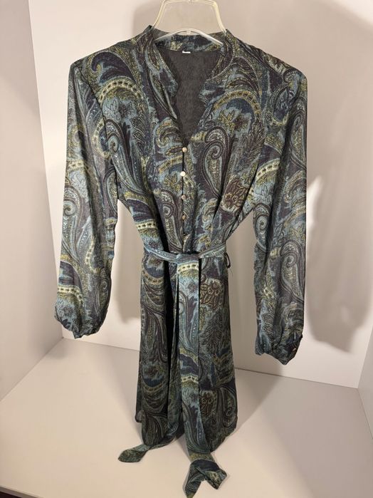 рокли, нови или обличани веднъж