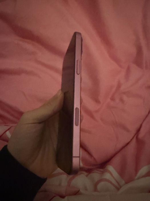 Iphone 16 plus memorie 128gb este intr o stare foarte buna