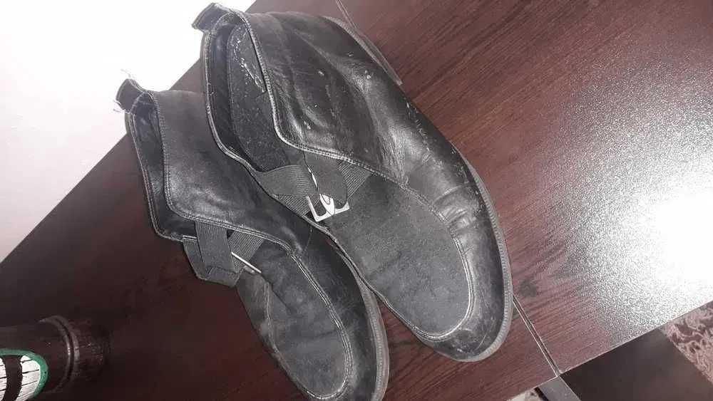 Дамски боти почти нови. Внесени от чужбина. Номер 40