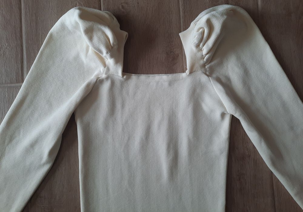 Блузи (различни) с дълъг ръкав- Всички за 15 лв.