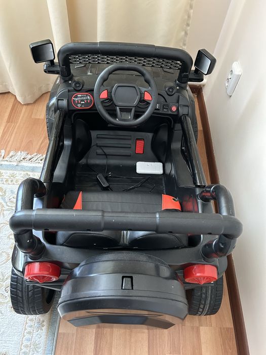 Машинка на пульту