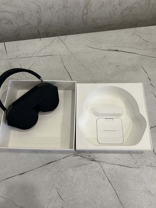 AirPods Max (черный)