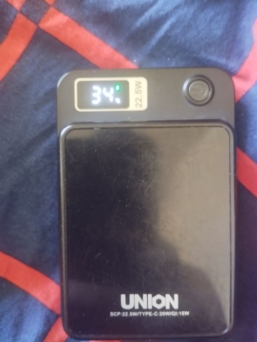 Power bank UNION имеется быстрая зарядка на 22.5W есть  беспроводная З