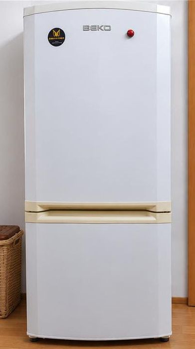 Продам холодильник. Б/У "Beko"
Абсолютно рабочий. Возможен минимальный