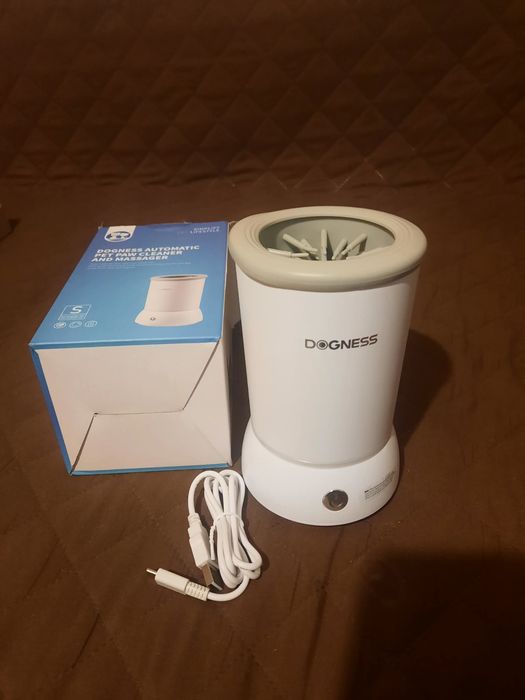 Curățător electric pentru lăbuțele prietenului patruped  reîncărcabil USB 360°
