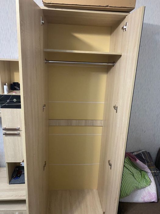 Продам шкаф стенка