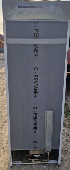 Ветринный холодильник