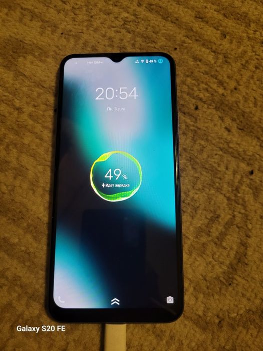 Vivo Y21  4+1/64/гб память