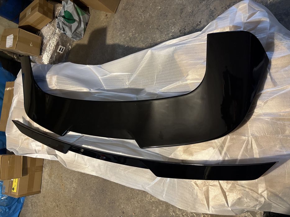 Лип спойлер за багажник и таван БМВ Е70 Х5