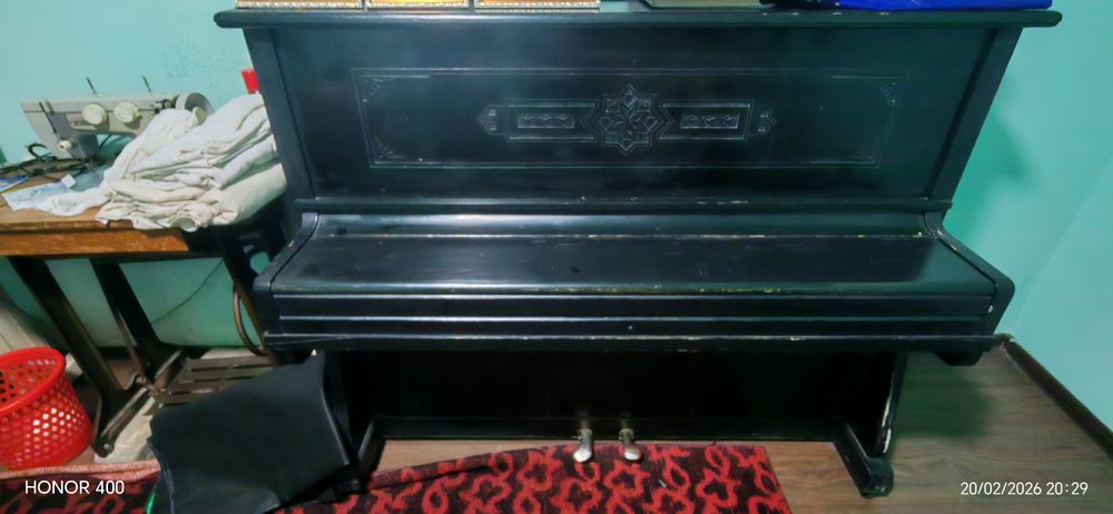 Рабочий пианино украина