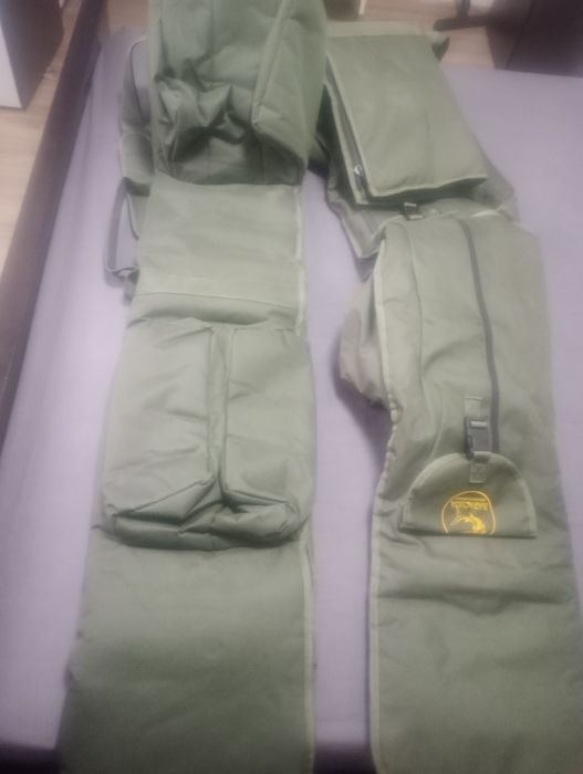 Vând geanta husă baracuda C5 208cm pt 5 lansete de 3,90 cm din 2 bucat