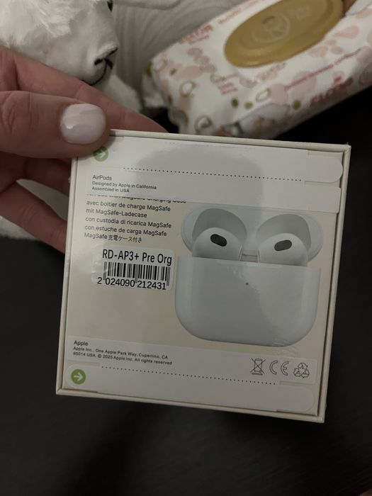 Продам AirPods 3 новые