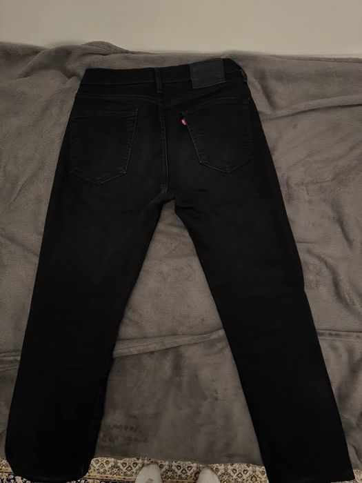 Джинсы Levi's прямого кроя. Оригинал.
