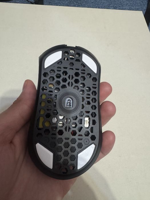 Finalmouse UltralightX Lipn [Medium]