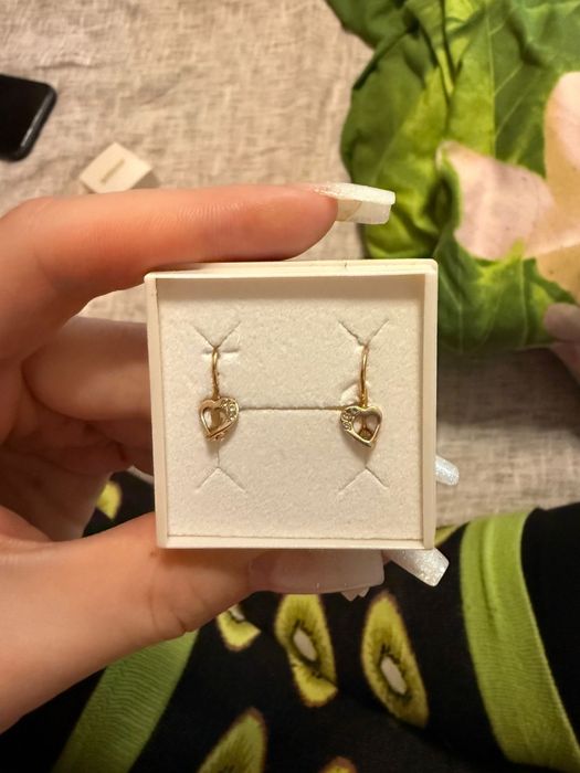 Продам серьги для девочки!
