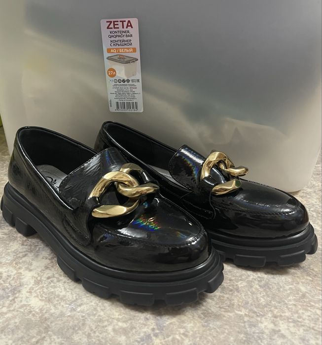 Лаковые классический лоферы