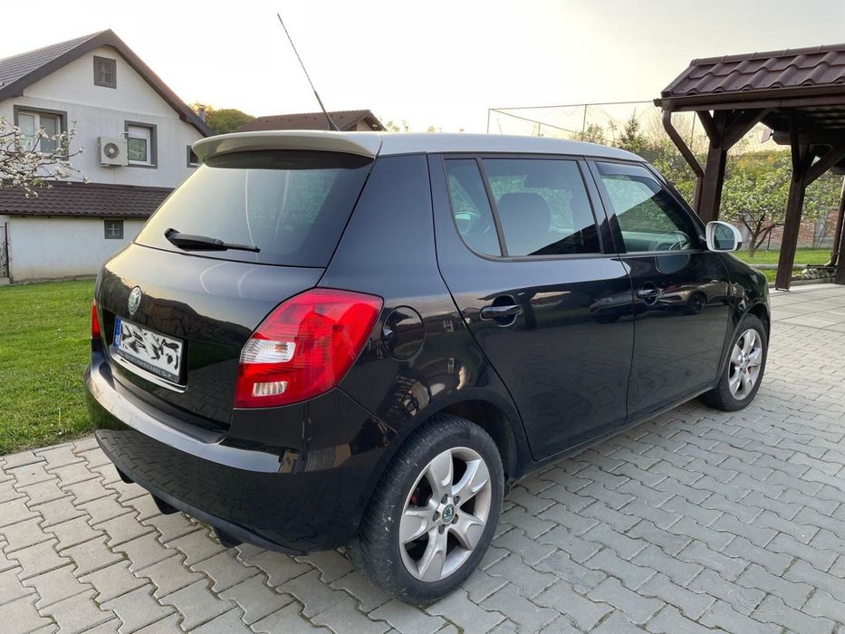 SKODA Fabia 2011 — imagine 1