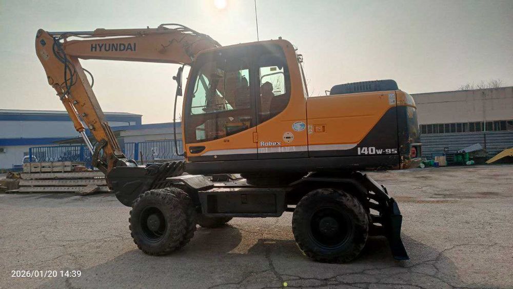 Колёсный экскаватор Hyundai Robex 140W-9S