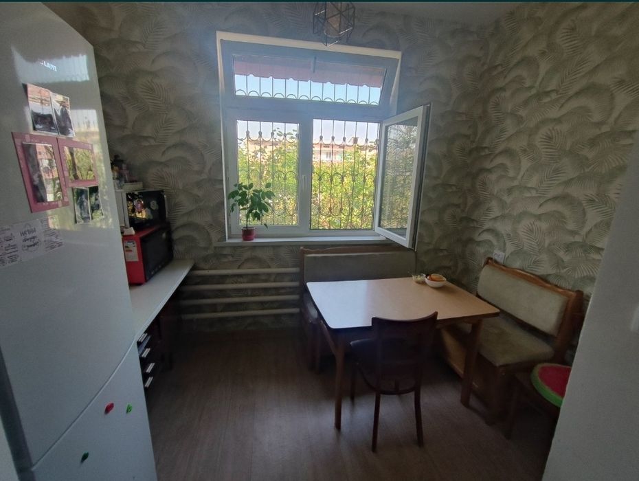 3/4/5 Карасу 6 Авайхон базарчик 92м2