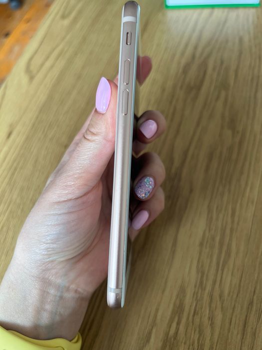 Iphone 8 64 GB 100 %батерия