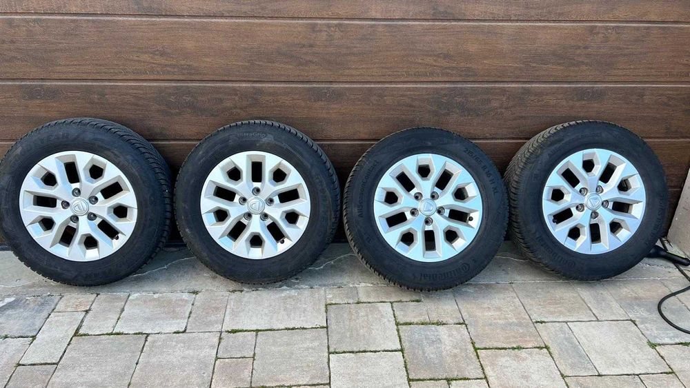 4 roti 215 65 16 pt. Dacia Duster