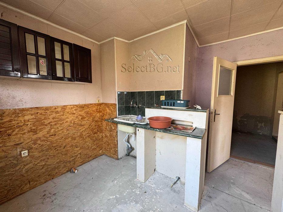 Дава се под наем Двустаен апартамент в Велико Търново, Бузлуджа - 48 кв.м за 54200 € - Снимка #3