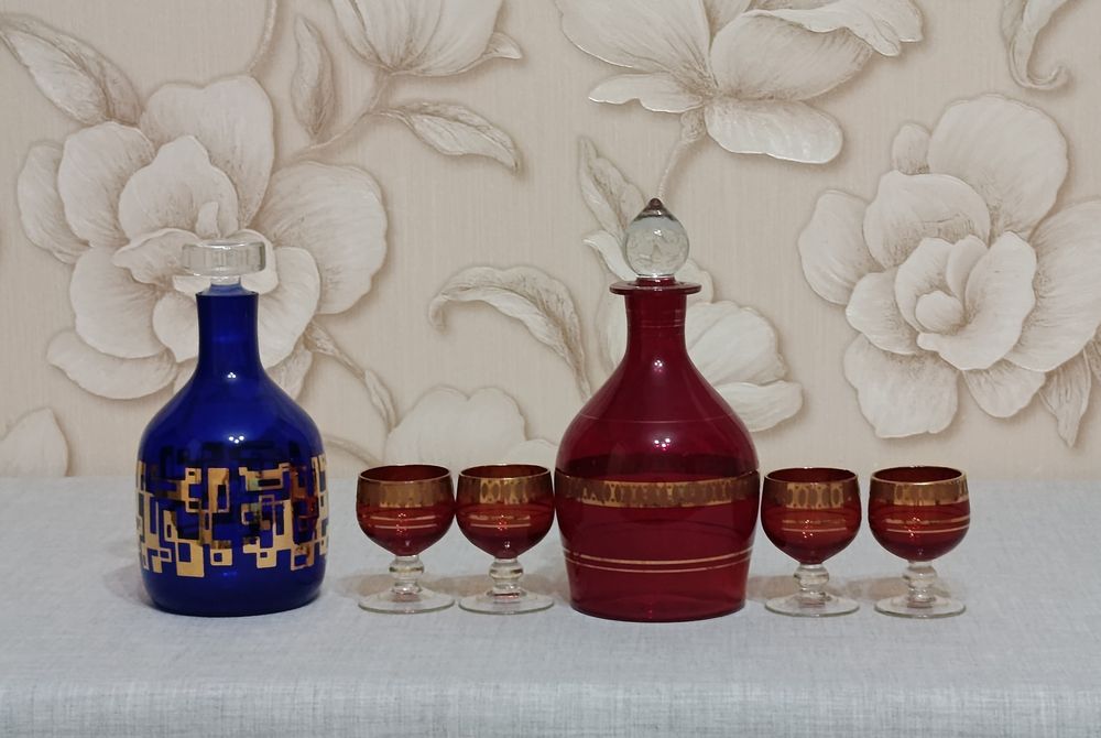 Штоф (графин) - коньячный набор.