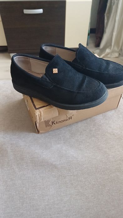 Продам туфли на мальчика