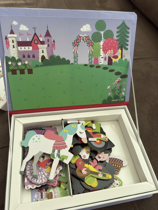 Магнитна книга игра Janod