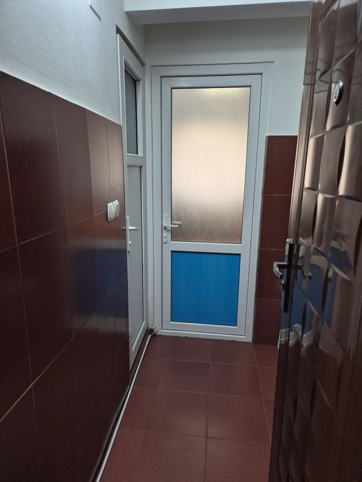 Vând     Garsoniera