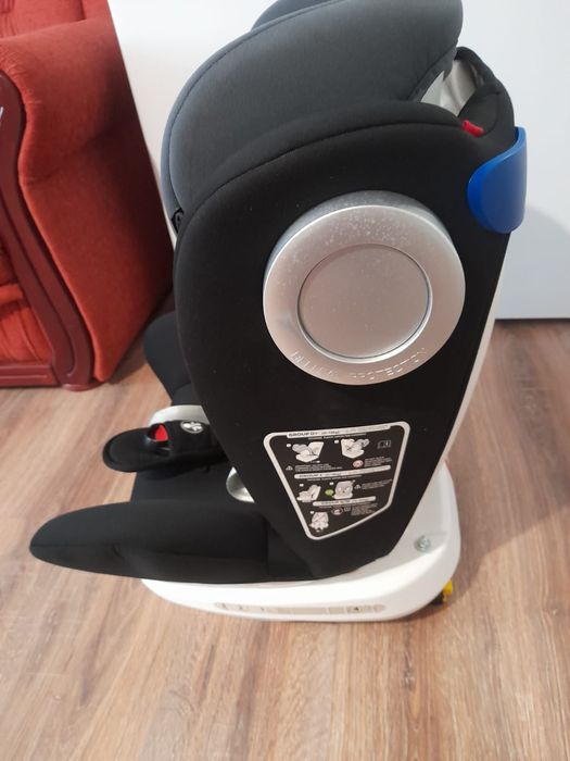 Scaun auto cu Isofix