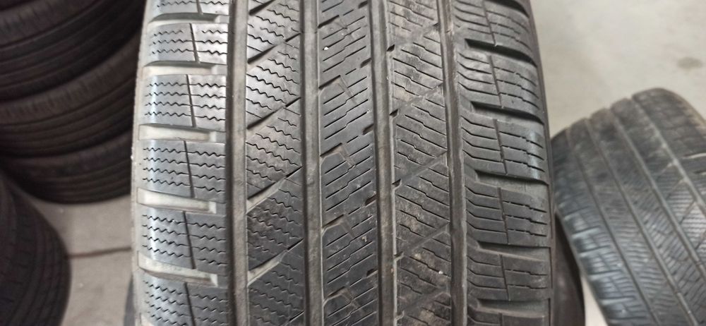 2бр.зимни гуми 245/45/19 Vredestein