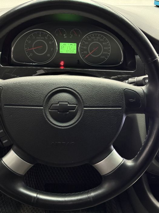 Jentra 3 poz 2023 yil Probeg 30.300 km bez lyuk