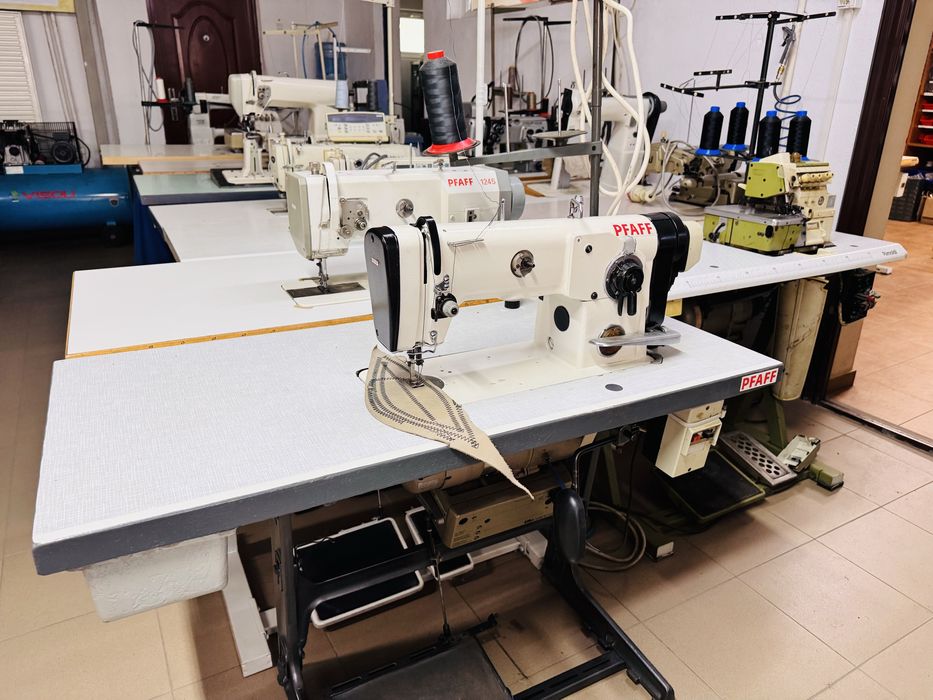 Masina de cusut Zig zag PFAFF 438 stare impecabila