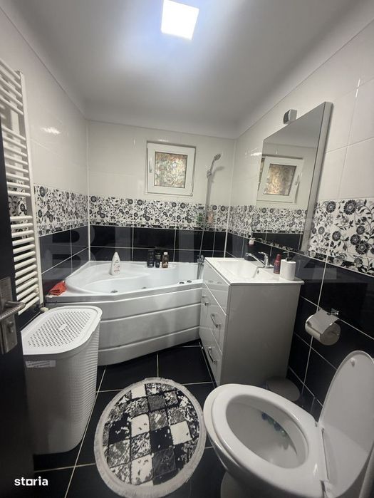 Apartament 3 camere, 70 mp, etaj 1- zona Micro 3