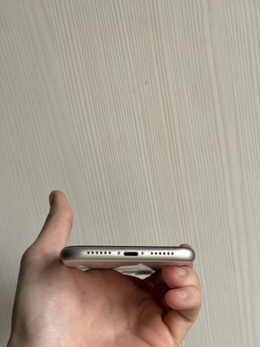 Iphone 11 128gb 74% идеал