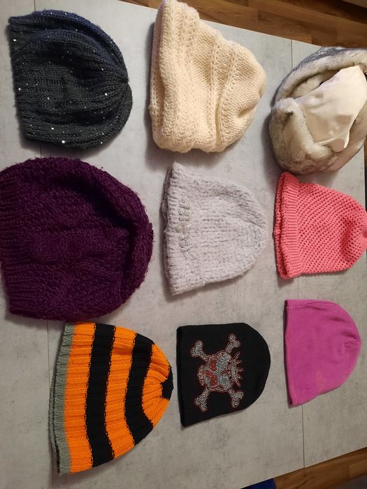 Bereta lana *Paris* Caciuli si fulare