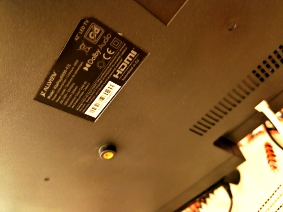 TV android AIView .. 100 cm diagonala 600 lei