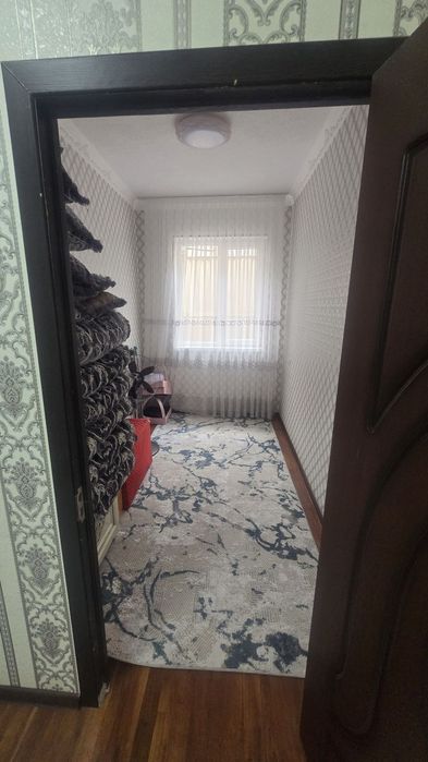 Юнусабад-19 Кизил дехкон дом 2-этажный 5-комнат 1-сотка земли.