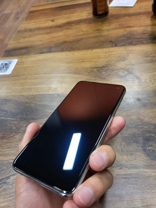 Samsung Galaxy S10e