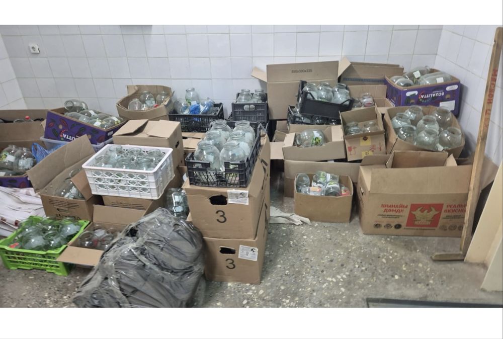 Продам банки 2-х литровые