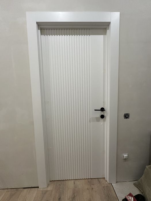 Установка межкомнатных дверей