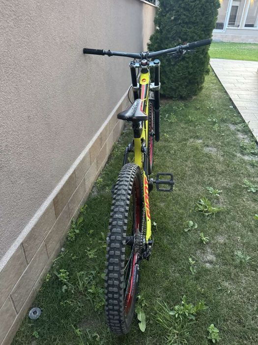 Колело giant glory dh 2018